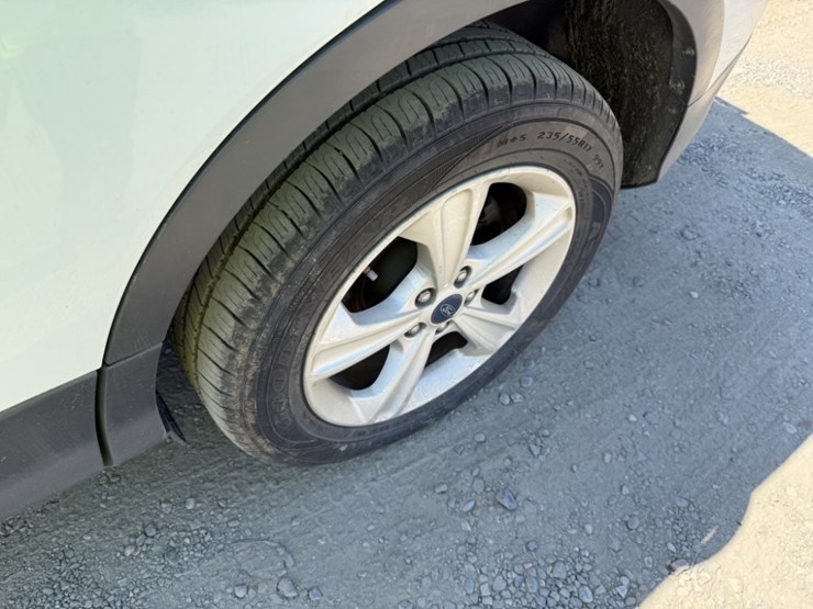 2016-ford-escape-image-13