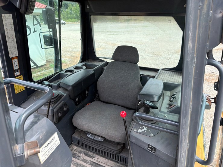 deere-650k-lgp-image-41