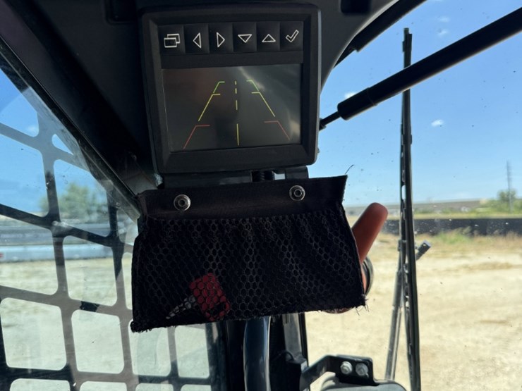 2021-deere-333g-image-9