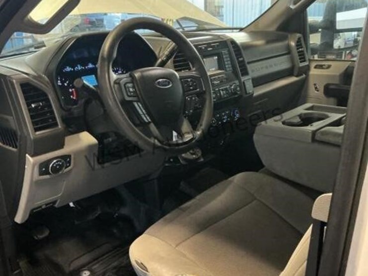 2019-ford-f350-image-22