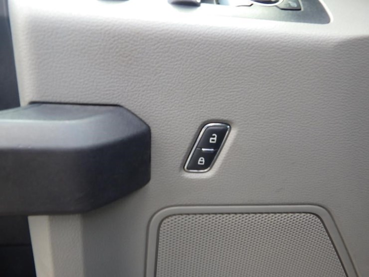 2017-ford-f150-image-22