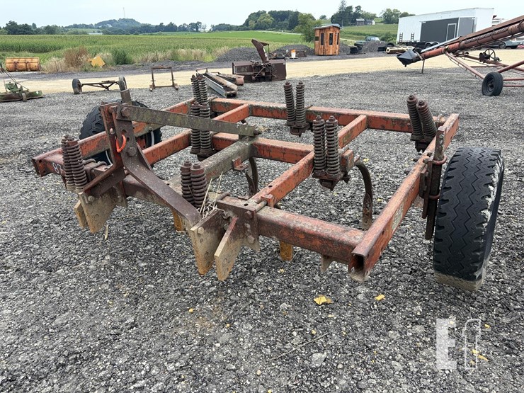 7-shank-digger-image-1
