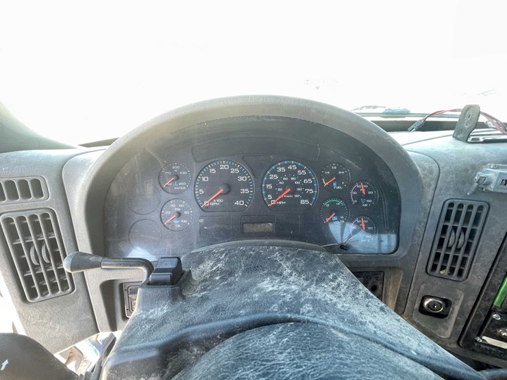 2005-caterpillar-c13-image-26