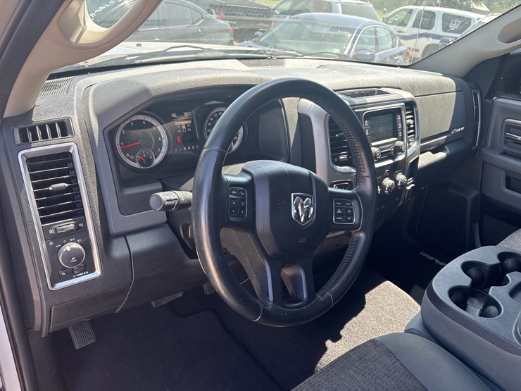 2016-dodge-1500-image-7