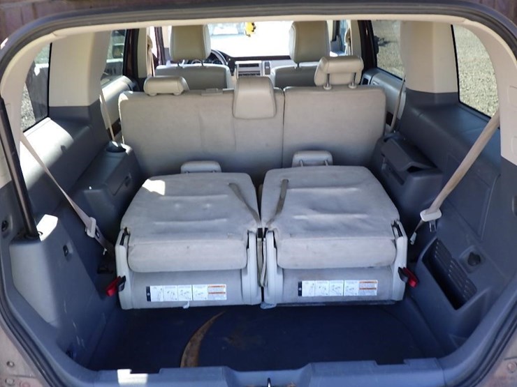 2009-ford-flex-image-15
