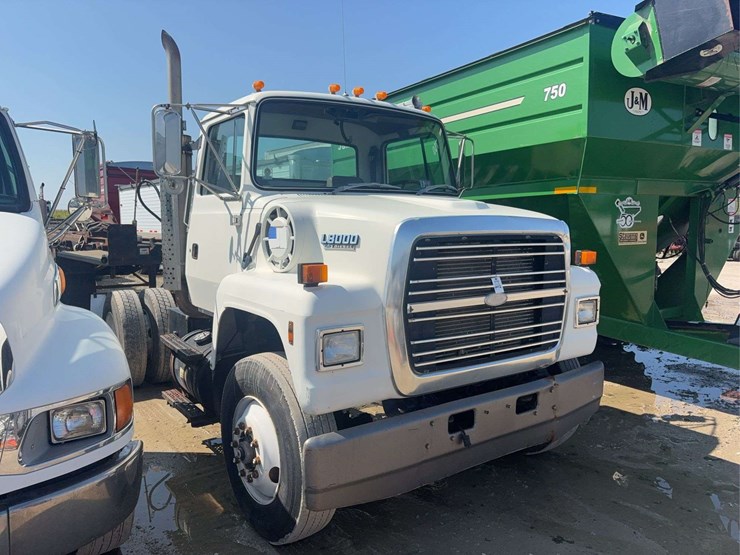 1994-ford-l8000-image-3