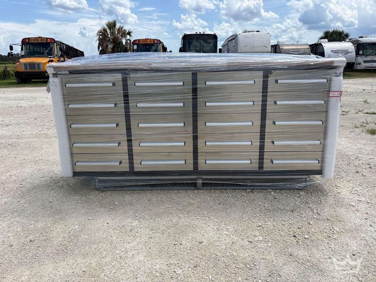 2026-7ft-workbench-image-5
