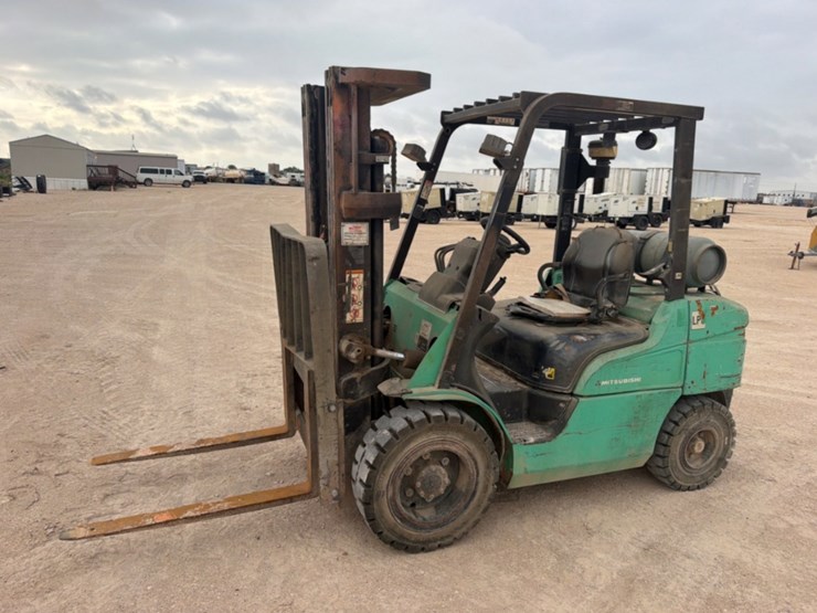 mitsubishi-fg30n-image-1