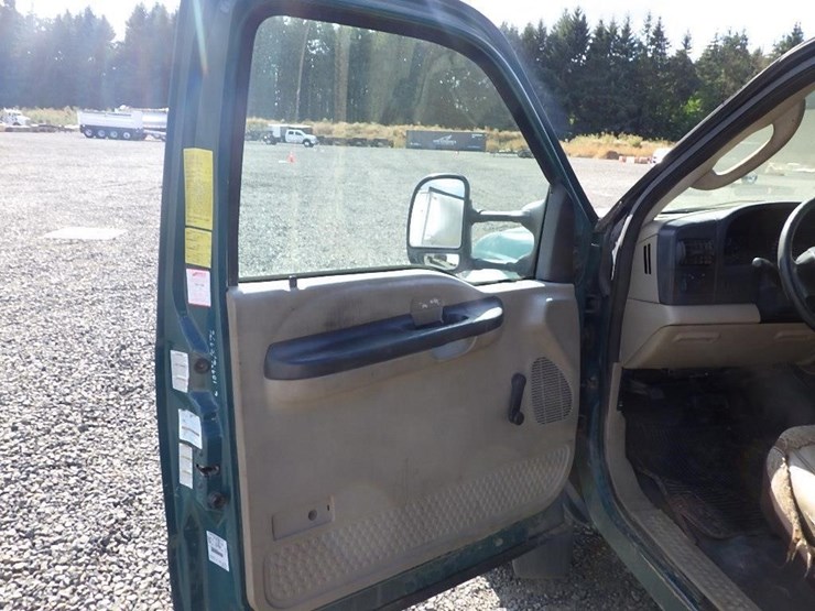 2005-ford-f450-image-40