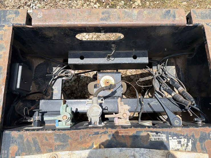 2016-trail-eze-te120dg-image-38