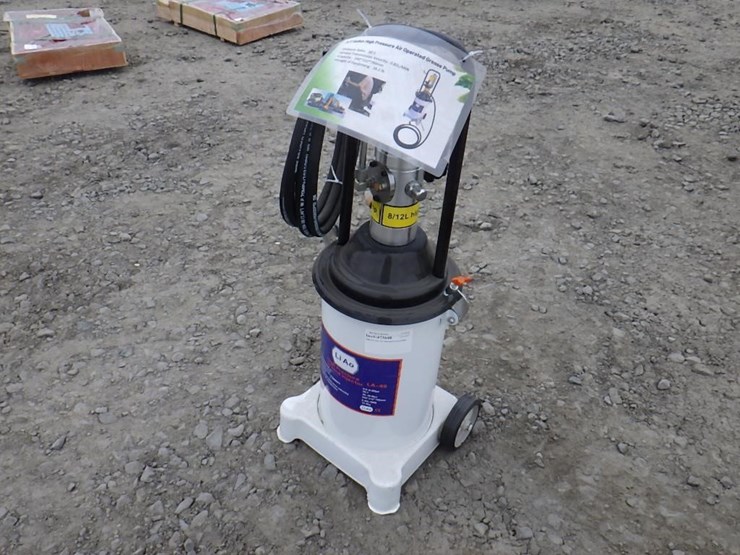 high-pressure-air-operated-grease-pump-image-1