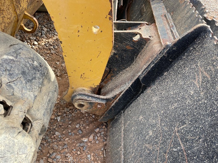 caterpillar-299d2-xhp-image-15