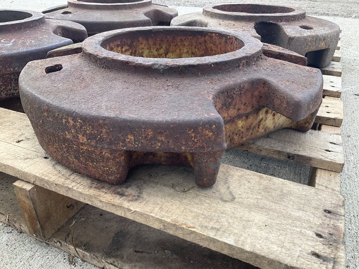 #5564-•-4-john-deere-rear-wheel-tractor-weights-image-10