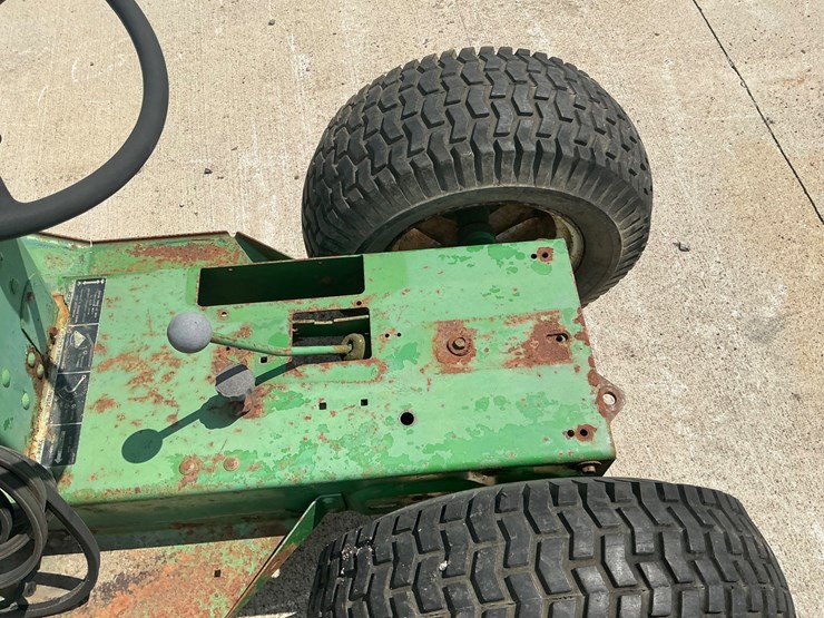 john-deere-112-image-7