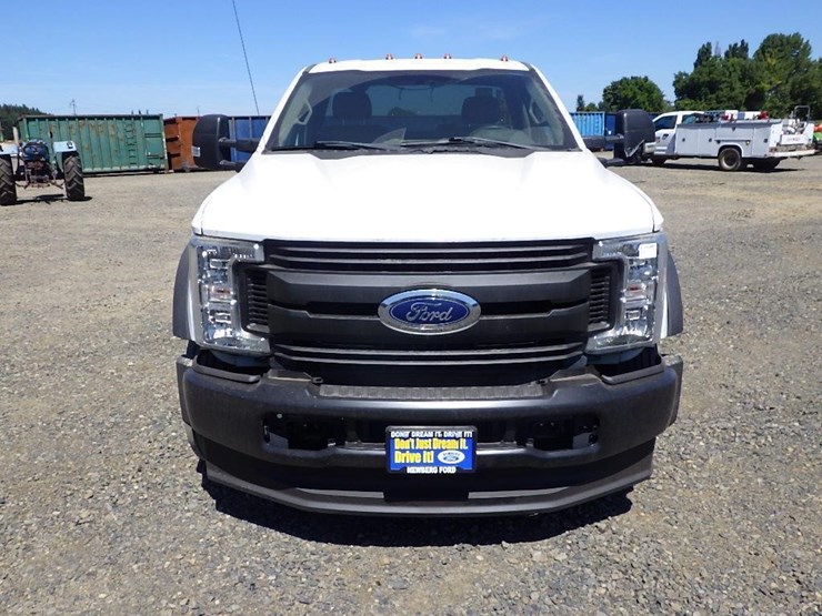 2019-ford-f550-image-8