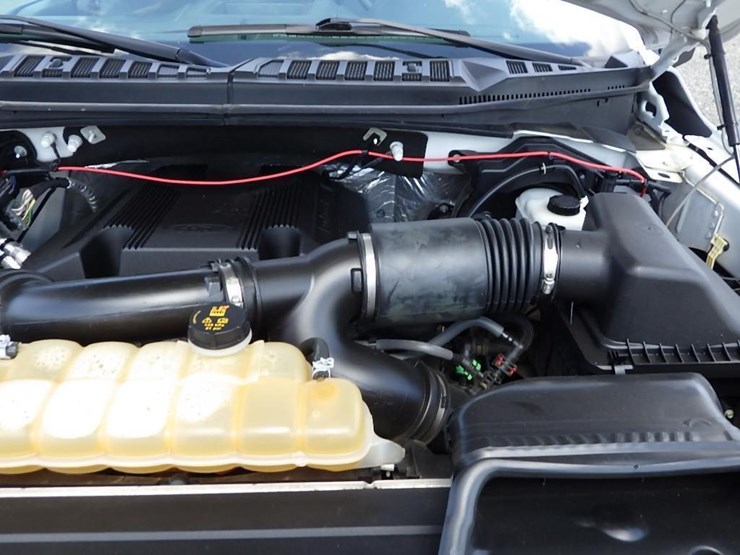 2017-ford-f150-image-17