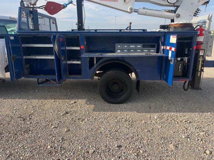 2016-ford-f550-image-14