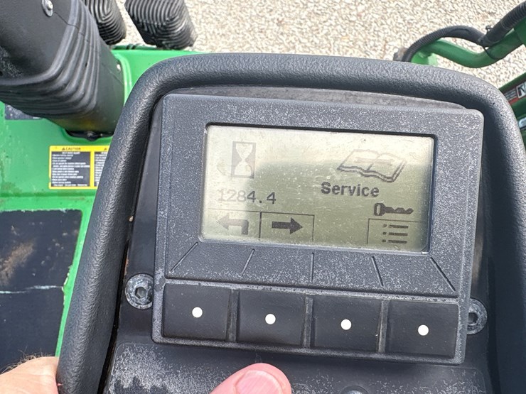 2016-john-deere-7500a-image-8