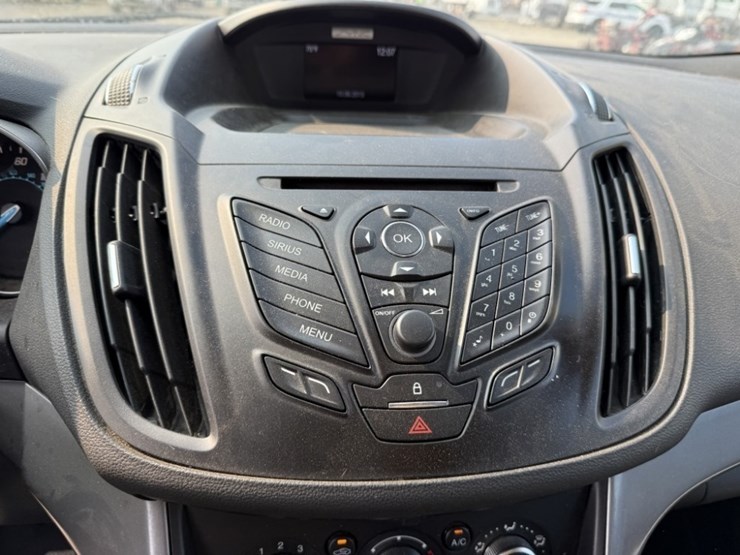 2016-ford-escape-image-27