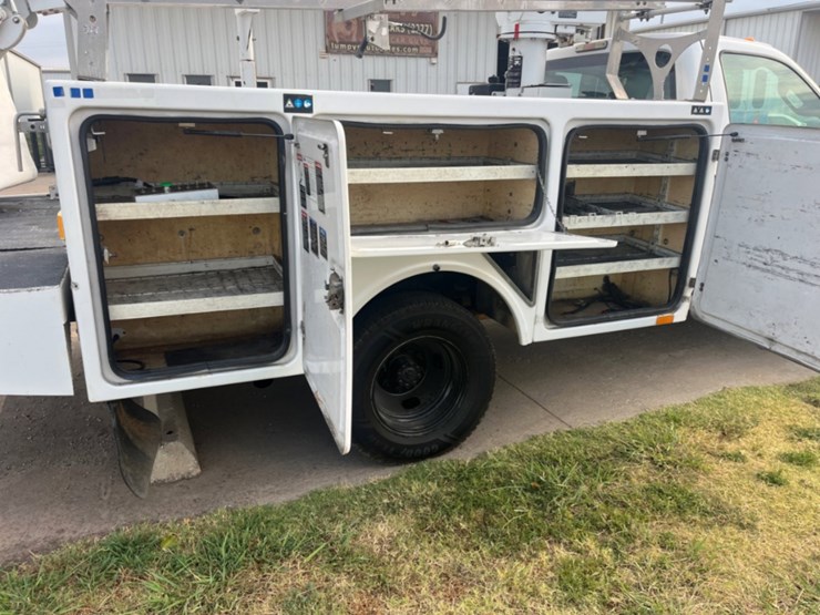 2013-ford-f350-image-15