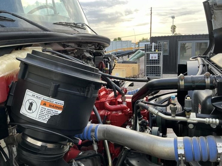 2016-freightliner-114sd-image-16
