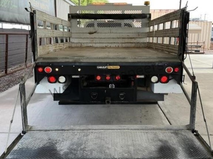 2011-ford-f550-image-9