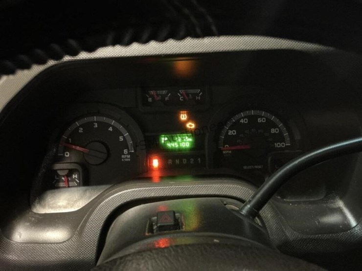 2009-ford-cargo-image-19