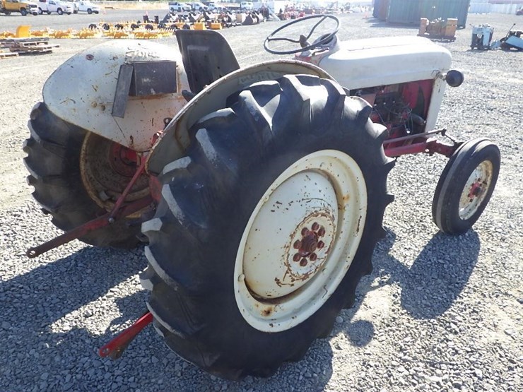 ford-tractor-image-5