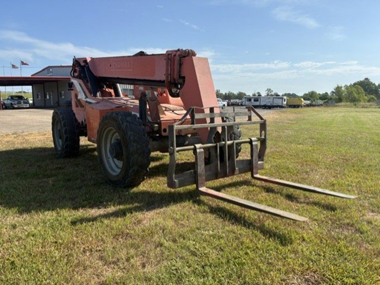 2015-jlg-8042-image-2