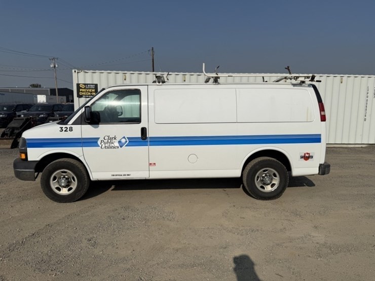 2014-chevrolet-express-2500-image-7
