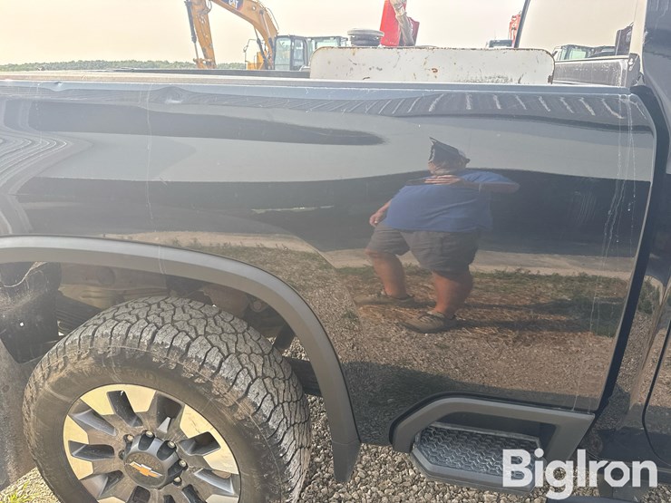 2022-chevrolet-silverado-2500-image-15