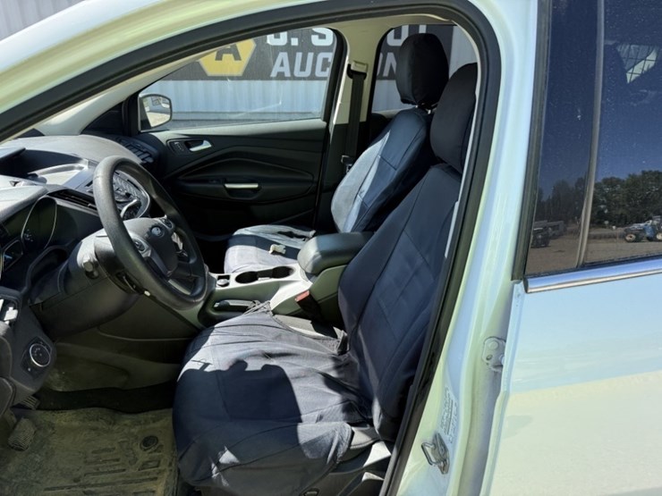 2016-ford-escape-image-17