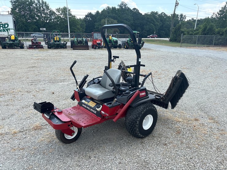#1046-•-used-toro-2040-bunker-rake-image-1
