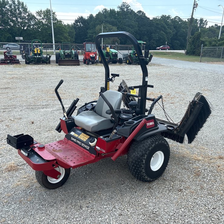 #1046 • Used TORO 2040 bunker rake