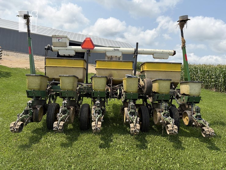 john-deere-7200-image-4