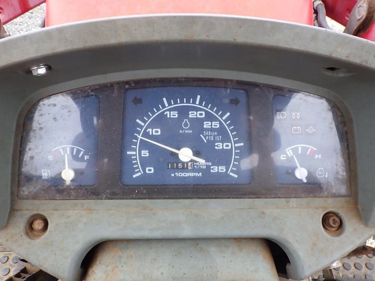 century-3647-tractor-loader-image-32
