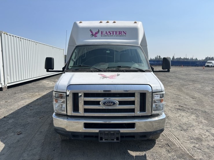 2012-ford-e450-sd-image-8