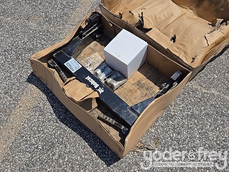 unused-bobcat-quick-hitch-image-3