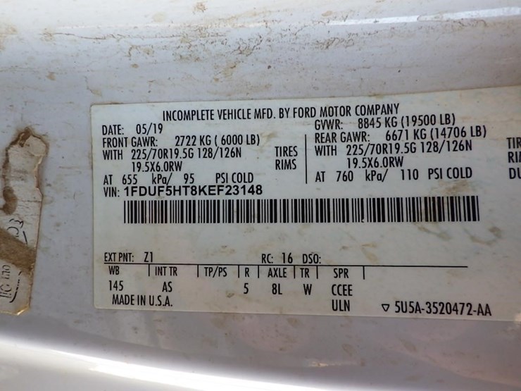 2019-ford-f550-image-39