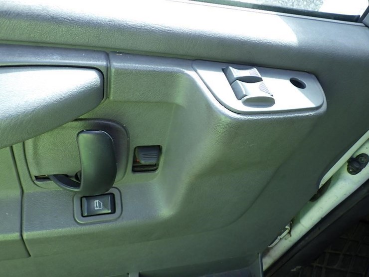 2003-chevrolet-3500-image-20