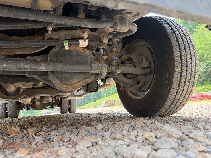 2017-ford-f350-image-43