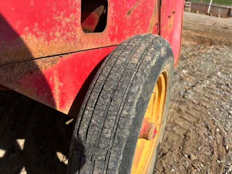 massey-ferguson-9-image-19