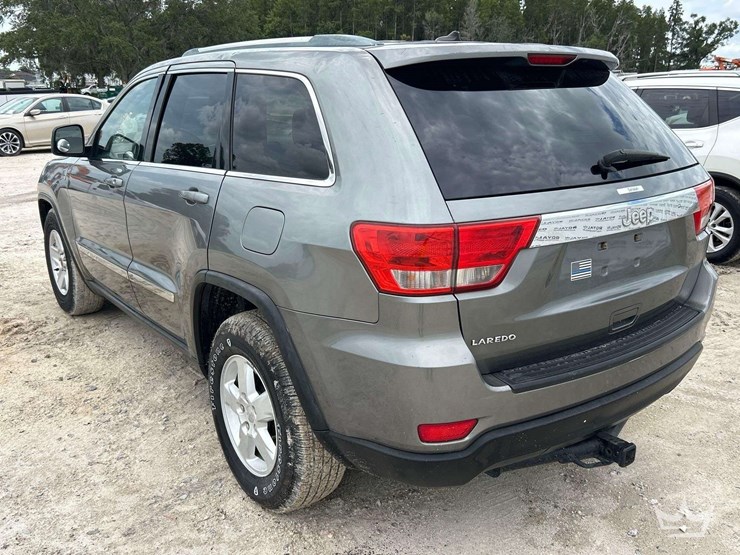 2012-jeep-grand-cherokee-image-2