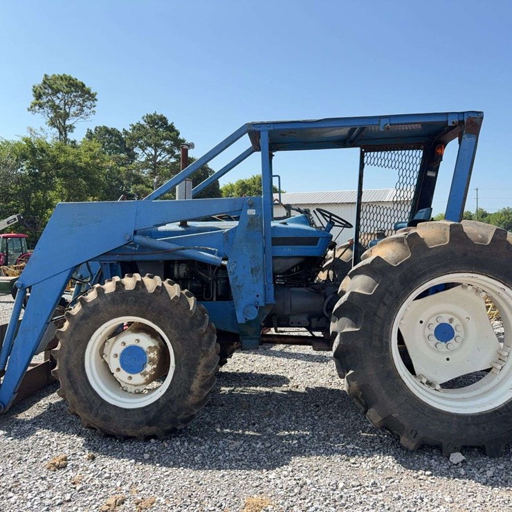 NEW HOLLAND 7610
