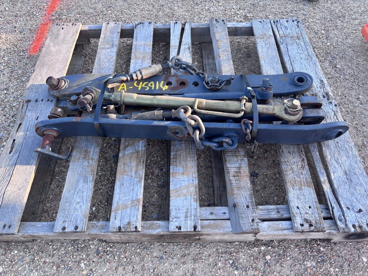 #977-•-3-point-hitch-lift-arms-image-2