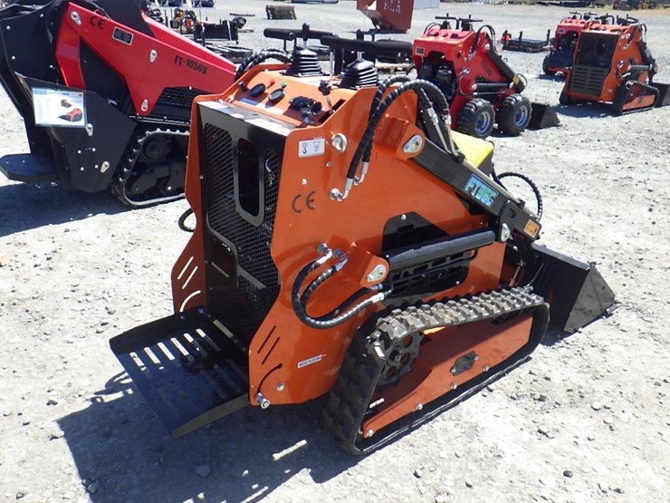 2026-future-36c-skid-steer-tracked-loader-image-3