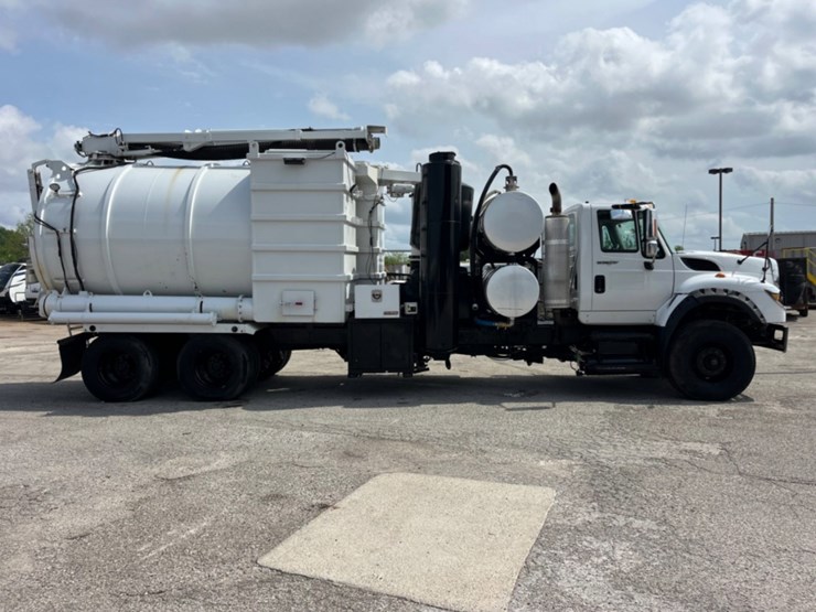 2012-international-workstar-7600-image-4