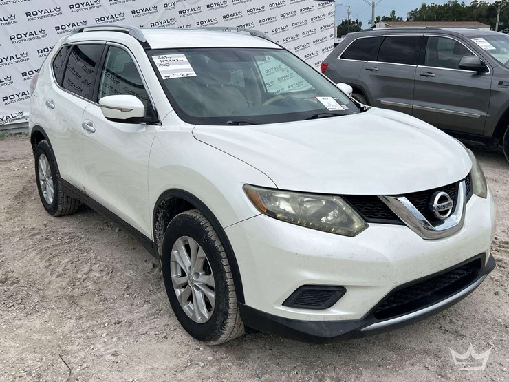 2015-nissan-rogue-image-2