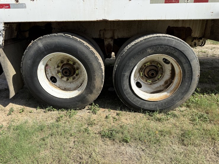 2011-jack-county-130bbl-vac-trailer-image-10
