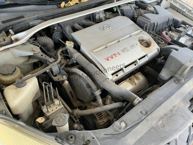 2003-lexus-es-300-sdn-image-12